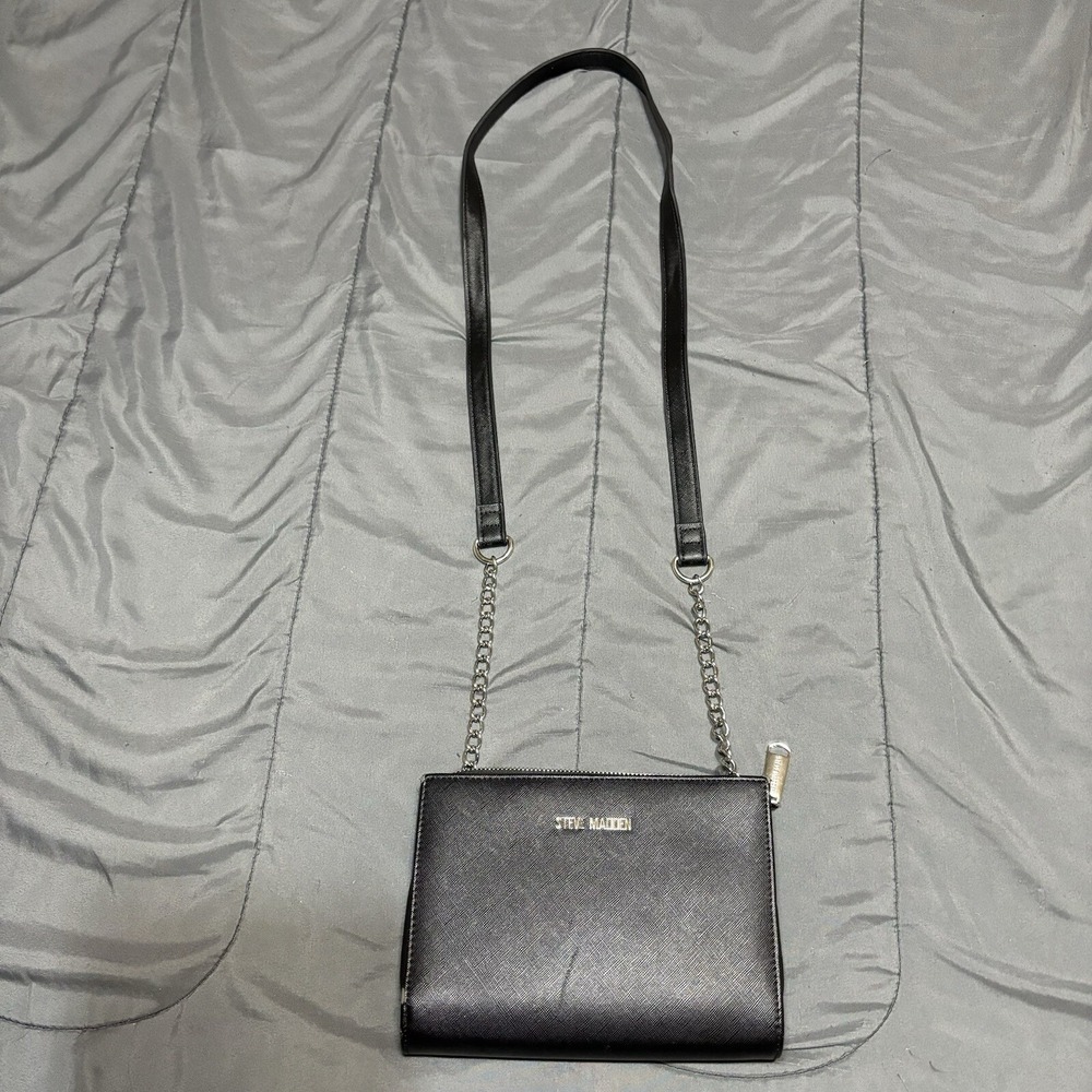 Steve Madden Black Crossbody w/ Gold Chain Strap Purse Shoulder Bag‎